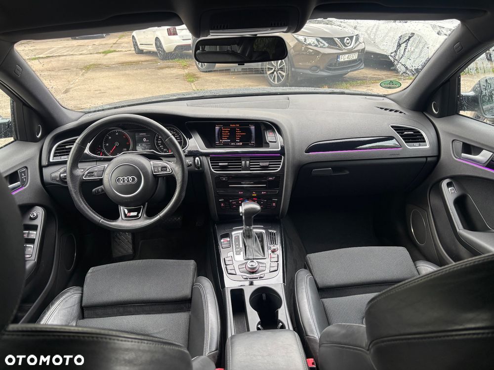 Audi A4 Avant 2.0 TDI DPF multitronic S line Sportpaket - 8