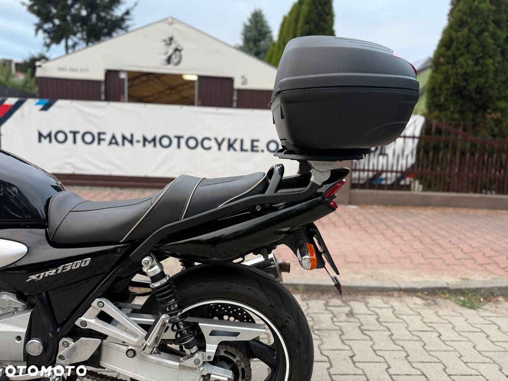 Yamaha XJR - 19