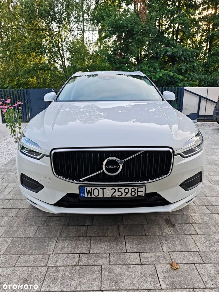 Volvo XC 60 T5 AWD Momentum - 2