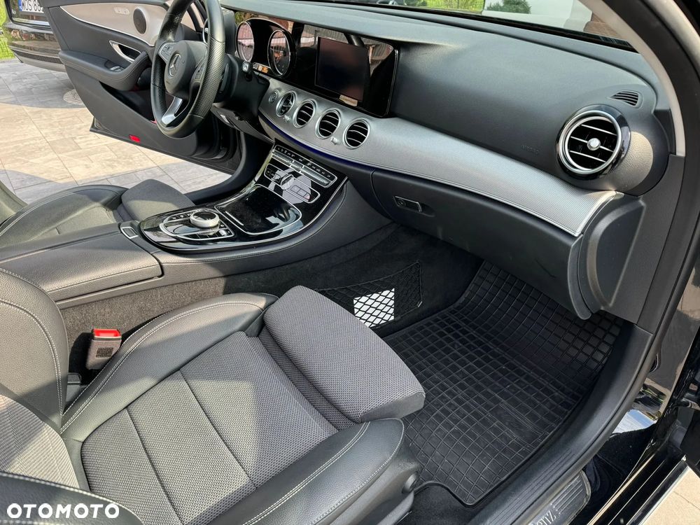 Mercedes-Benz Klasa E - 13