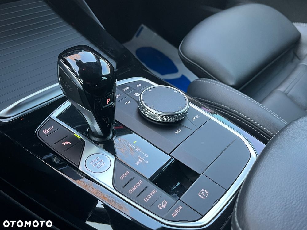 BMW X3 xDrive30d - 27