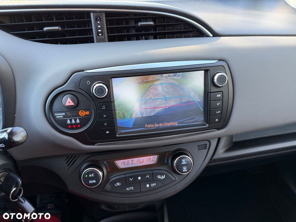 Toyota Yaris - 17