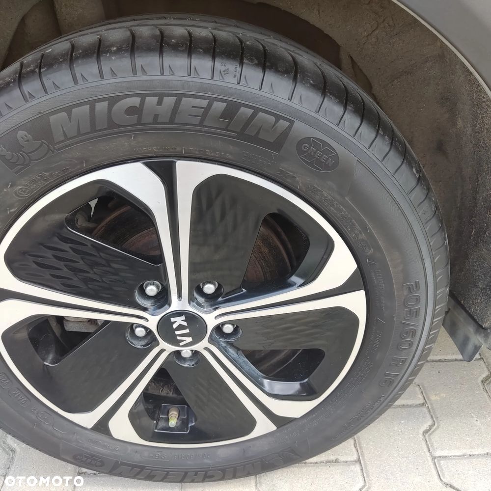 Kia XCeed 1.6 GDI PHEV L DCT - 6