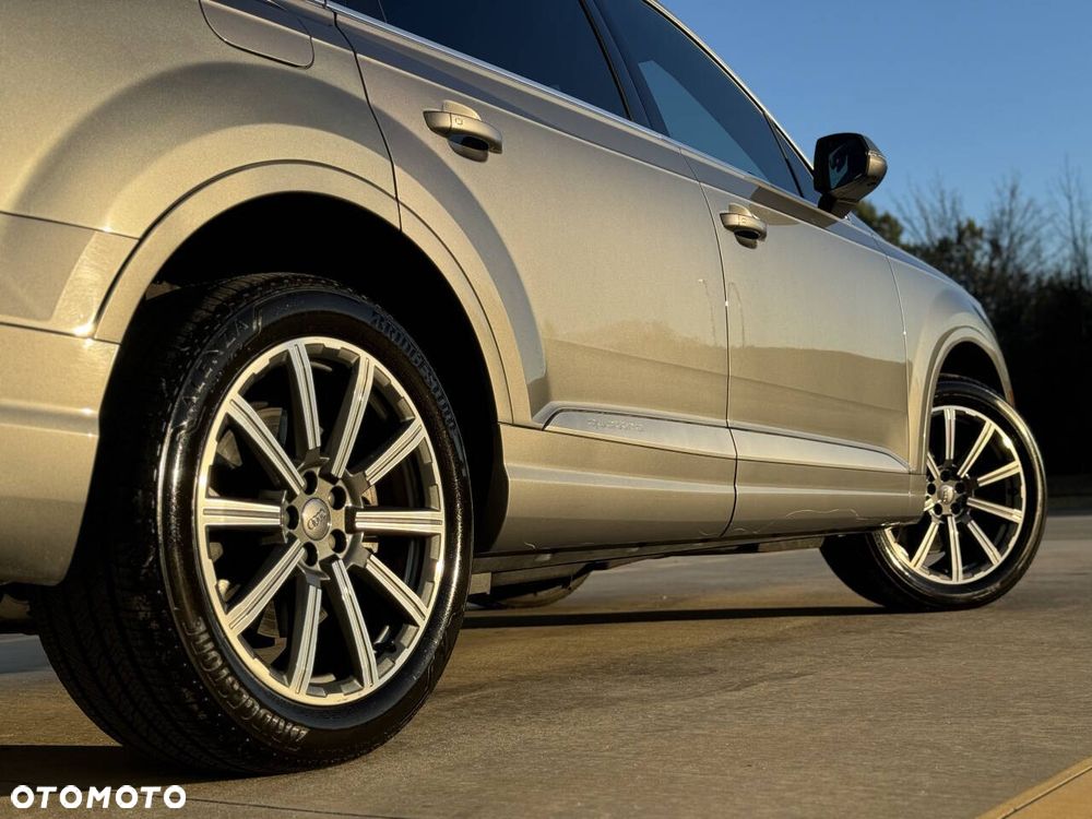 Audi Q7 3.0 TFSI Quattro Tiptr - 12