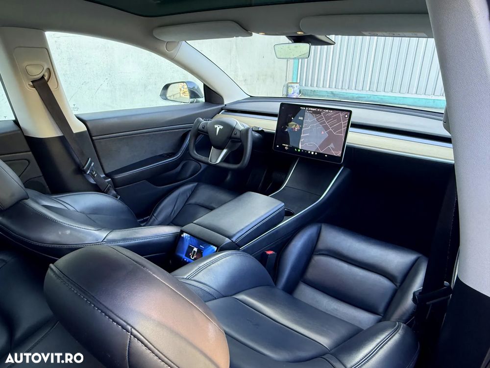 Tesla Model 3 - 2