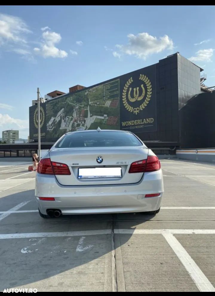 BMW Seria 5 528i xDrive - 4