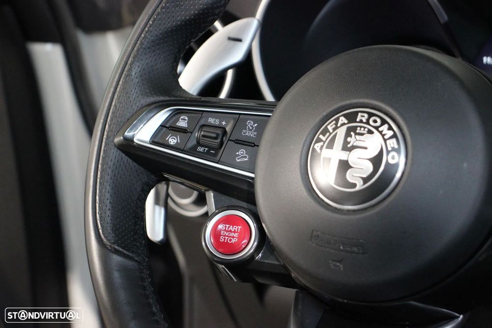 Alfa Romeo Stelvio 2.9 T Quadrifoglio AT8 Q4 - 10