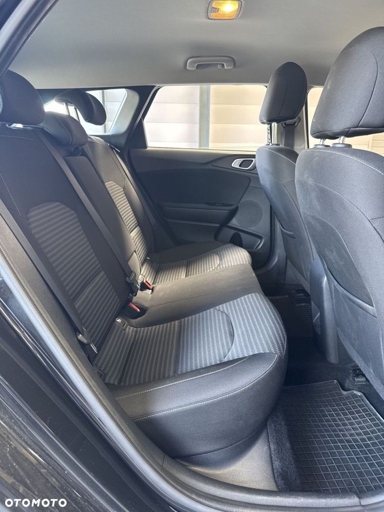 Kia Ceed 1.5 T-GDI M DCT - 21