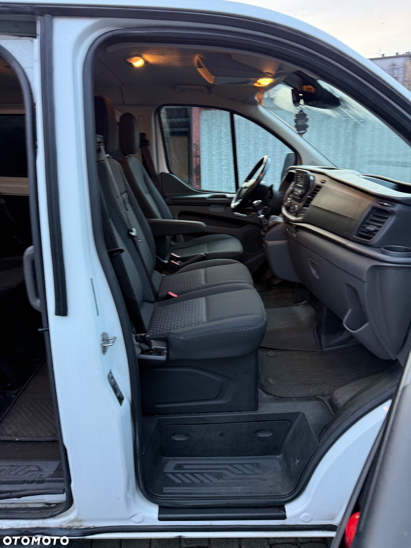Ford Transit Custom - 7