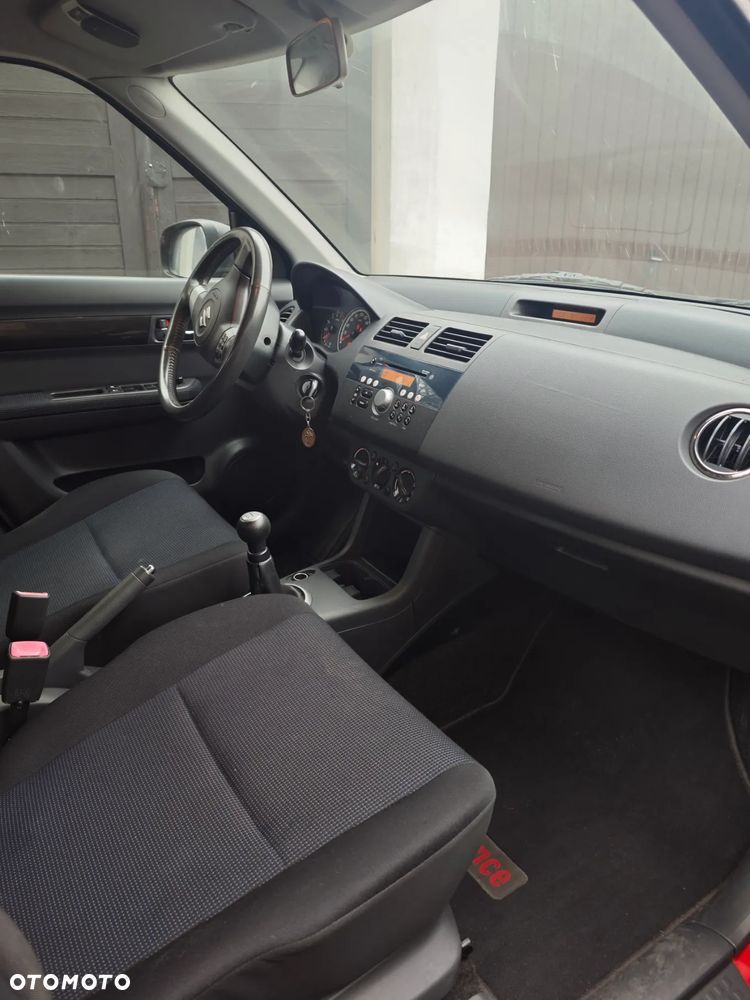 Suzuki Swift 1.3 Club dance - 3