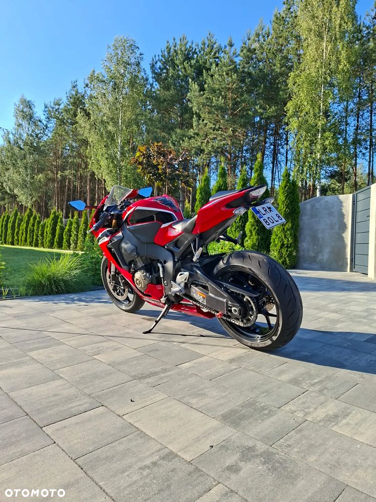 Honda CBR - 3