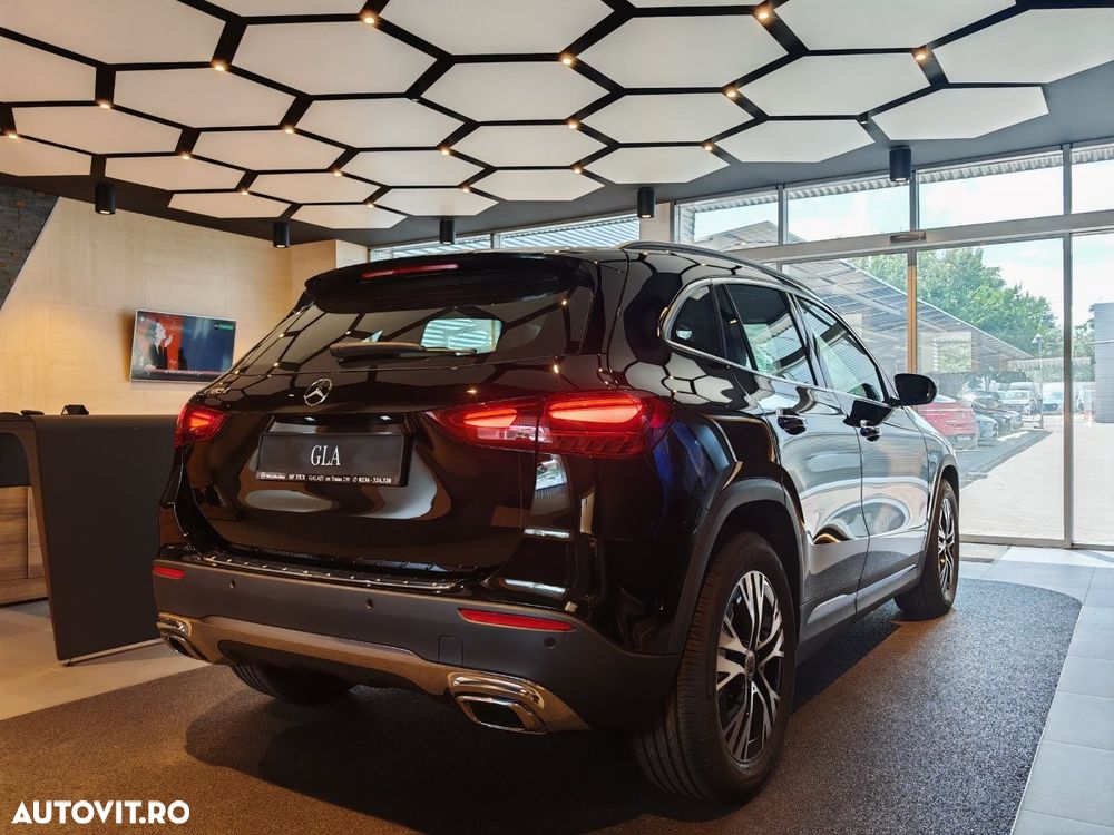 Mercedes-Benz GLA 180 d Aut. - 14