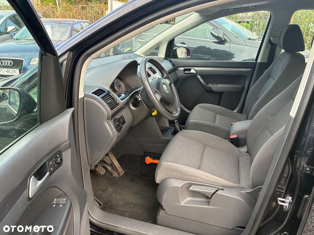 Volkswagen Touran 1.6 - 10