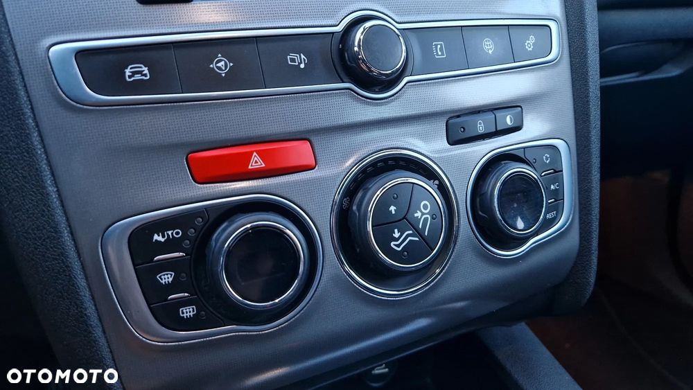 Citroën C4 1.2 PureTech Shine S&S - 14