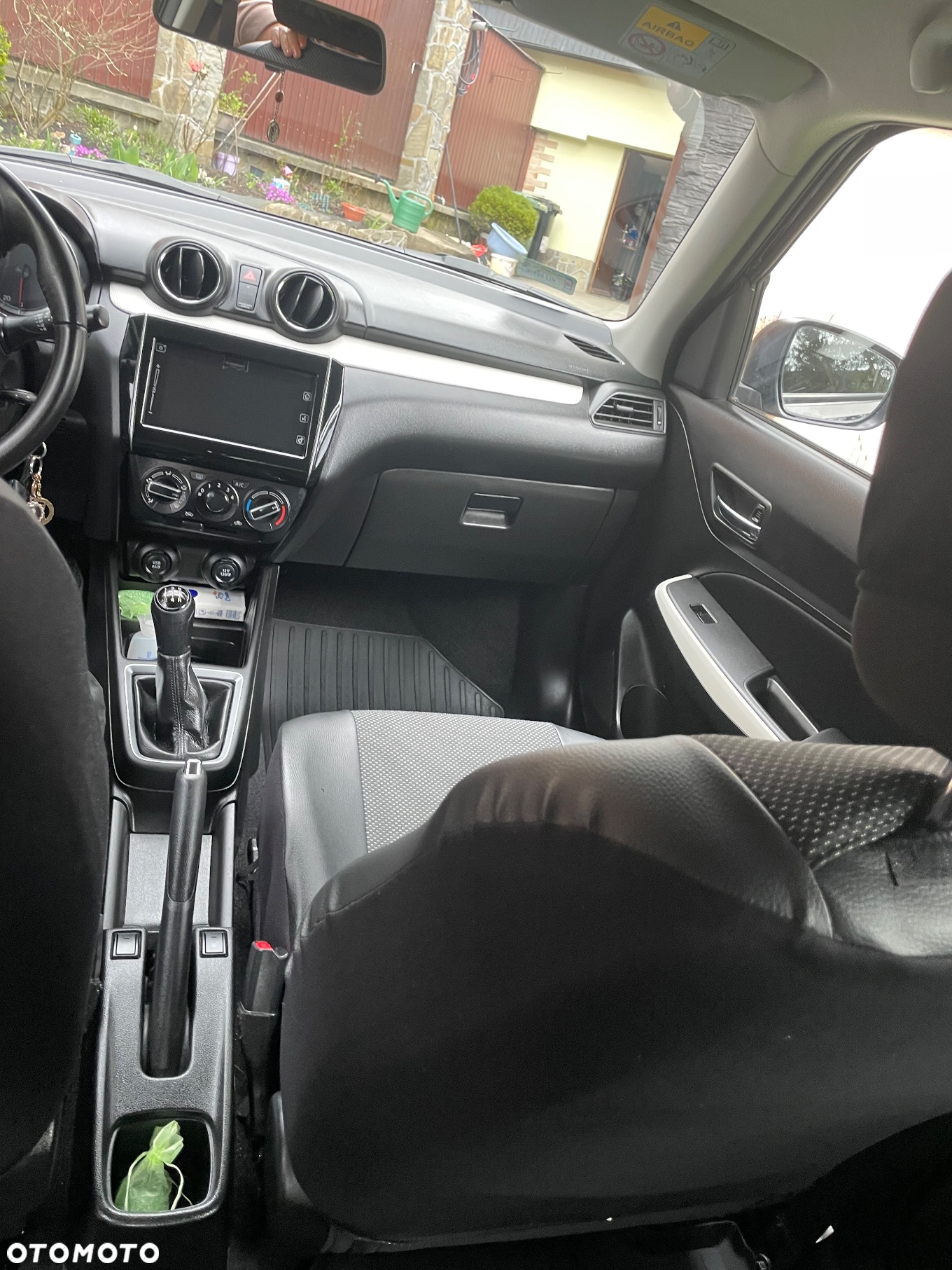 Suzuki Swift 1.0 T Premium Plus - 21
