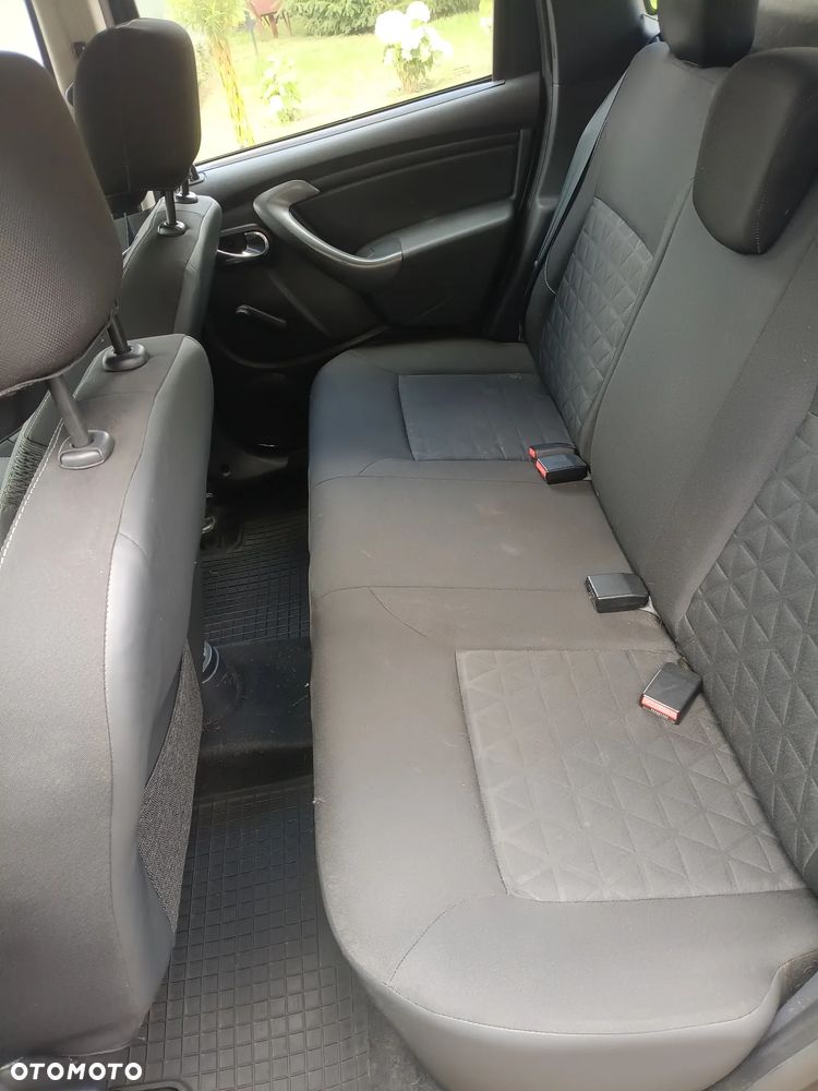 Dacia Duster 1.6 - 11