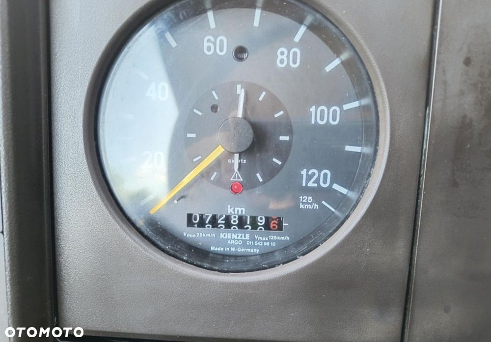 Mercedes-Benz 508D - 9