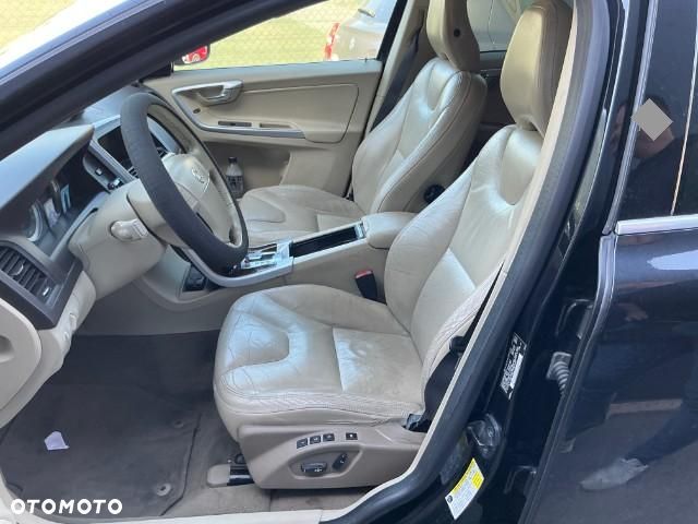 Volvo XC 60 T6 AWD Momentum - 7