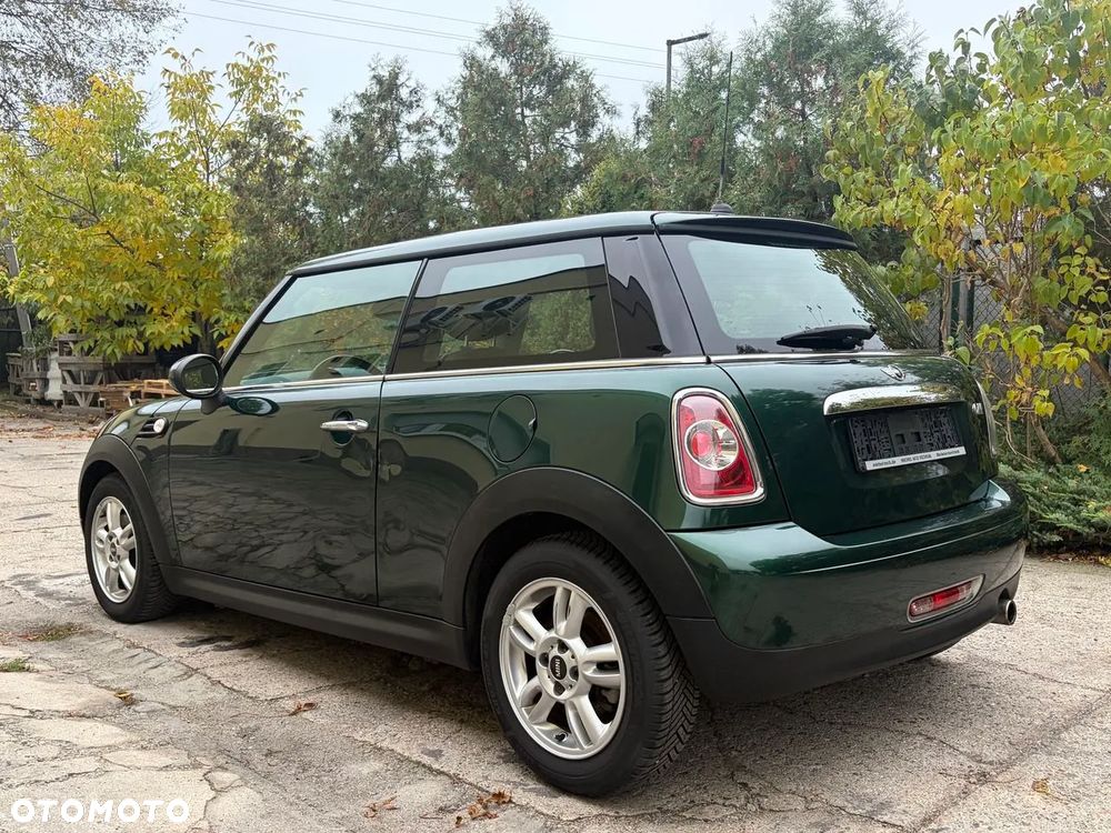 Mini One 2012 photo 4