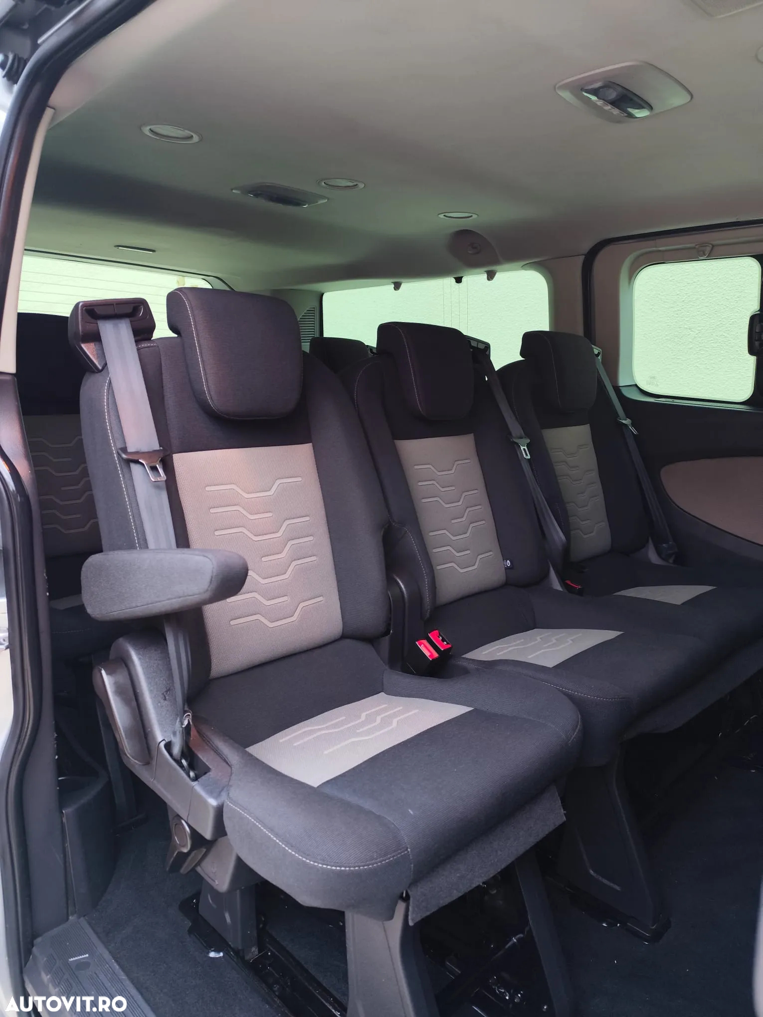 Ford Tourneo Custom - 15