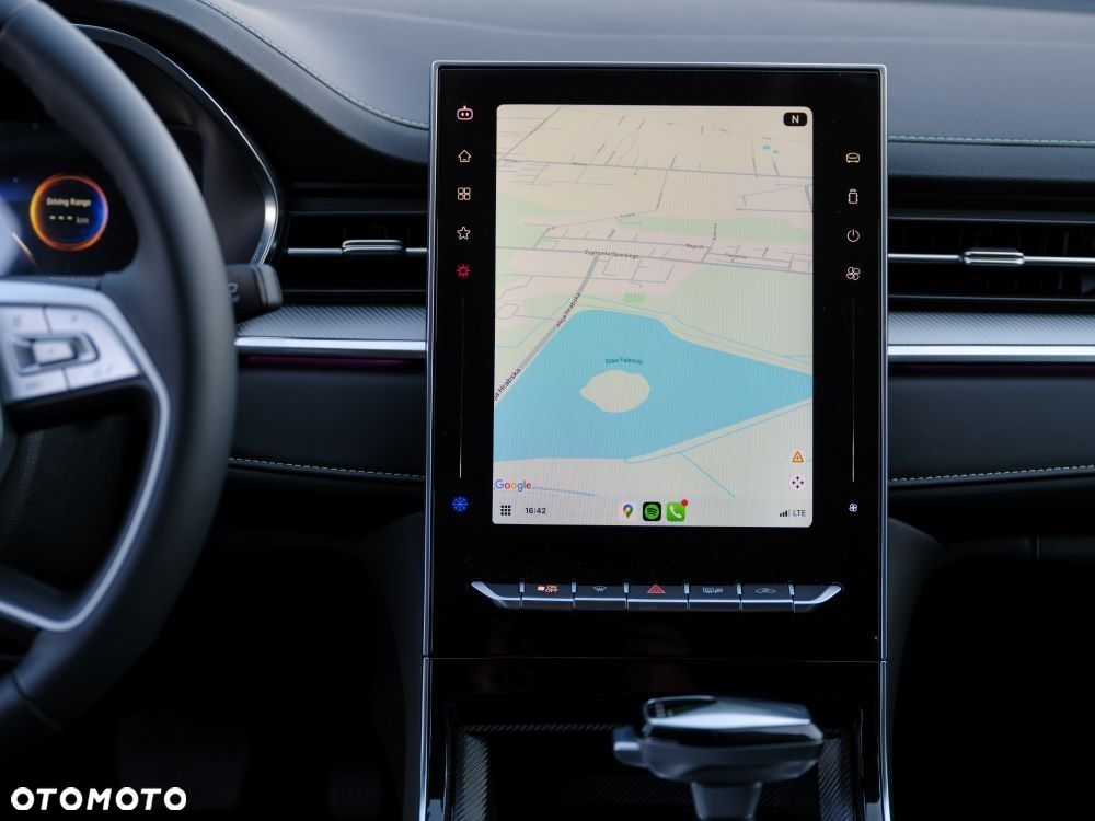 JAC J7 Plus CVT - 10