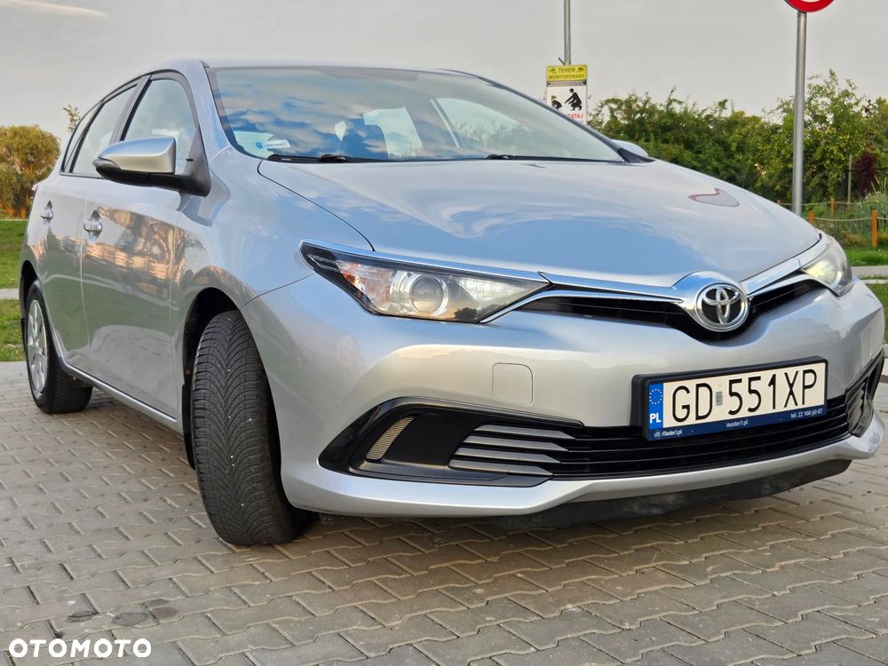 Toyota Auris - 1