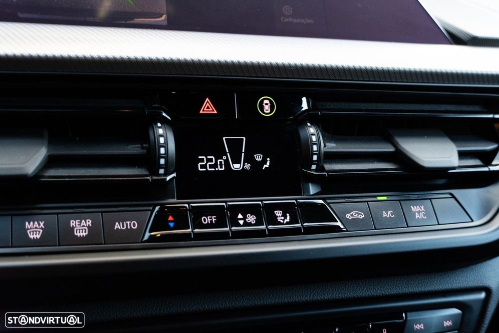 BMW 116 d Pack 50 anos M Auto - 38