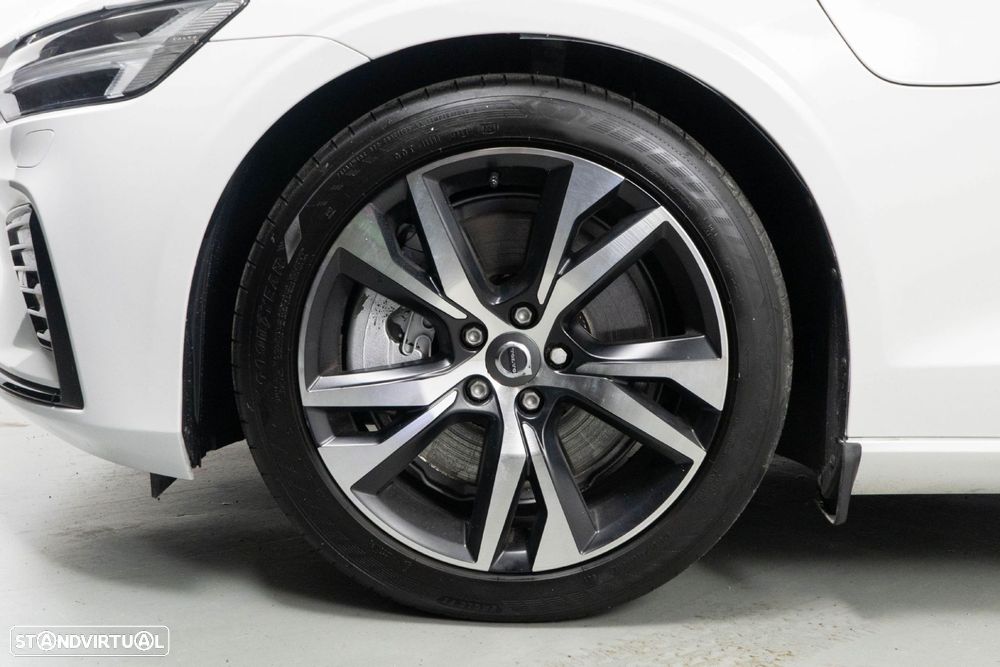 Volvo V60 2.0 T6 AWD TE R-Design - 21