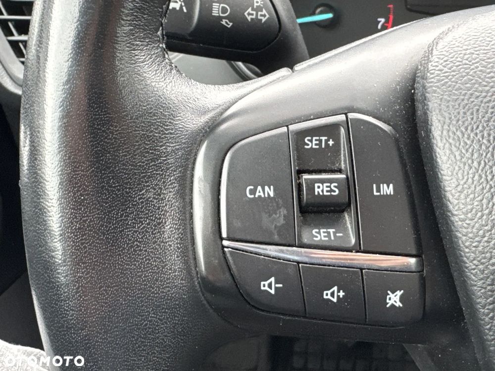 Ford Focus 1.0 EcoBoost Trend - 17