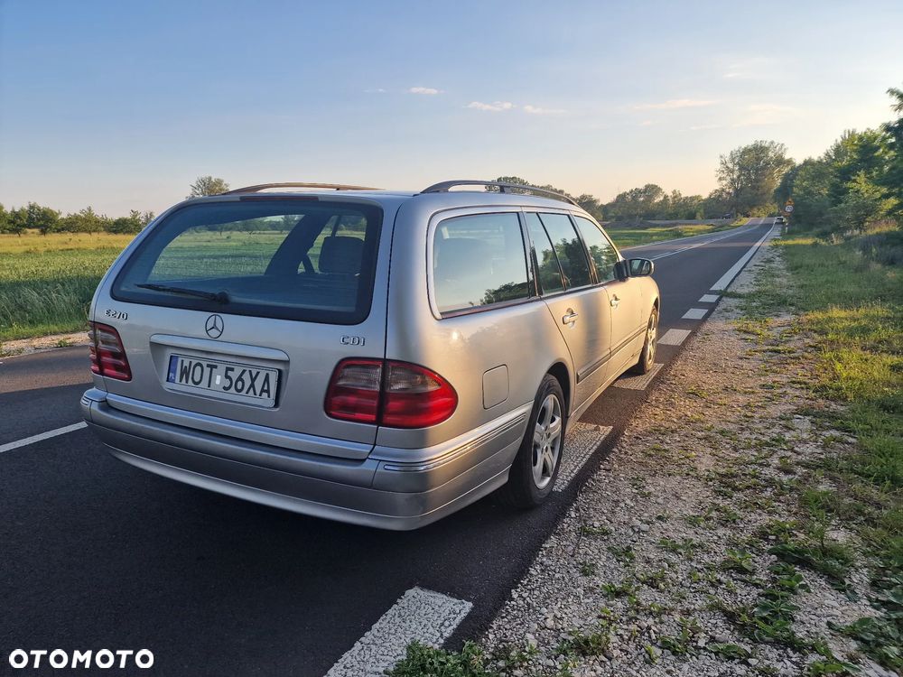 Mercedes-Benz Klasa E - 25
