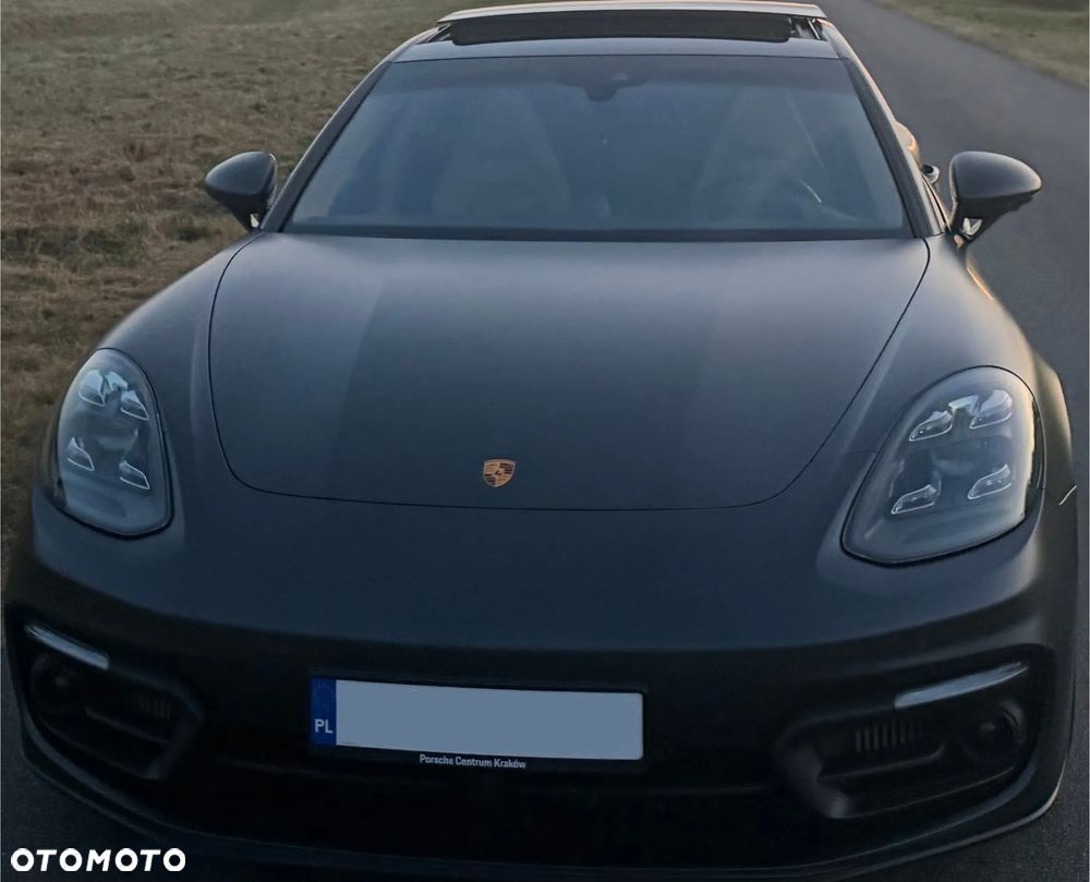 Porsche Panamera 4 Platinum Edition - 2
