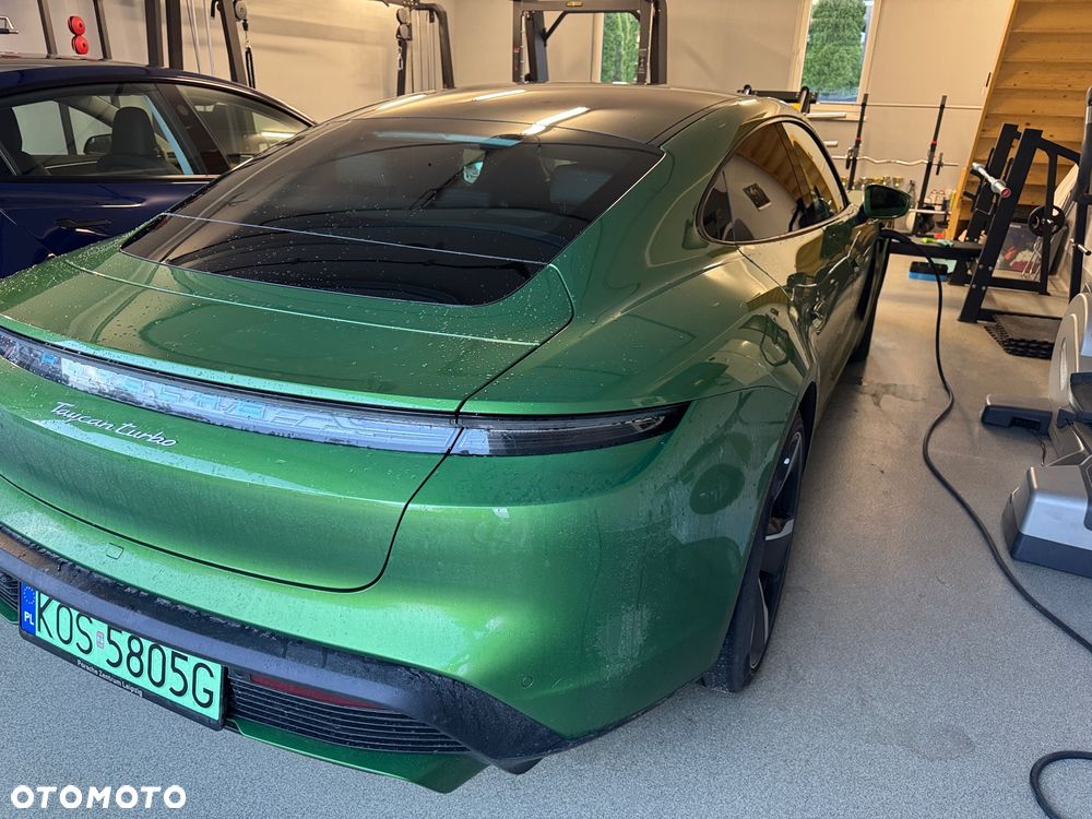 Porsche Taycan - 13