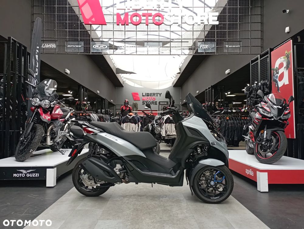 Piaggio MP-3 - 4