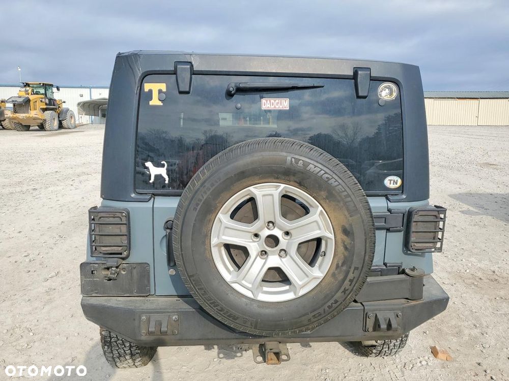 Jeep Wrangler - 7