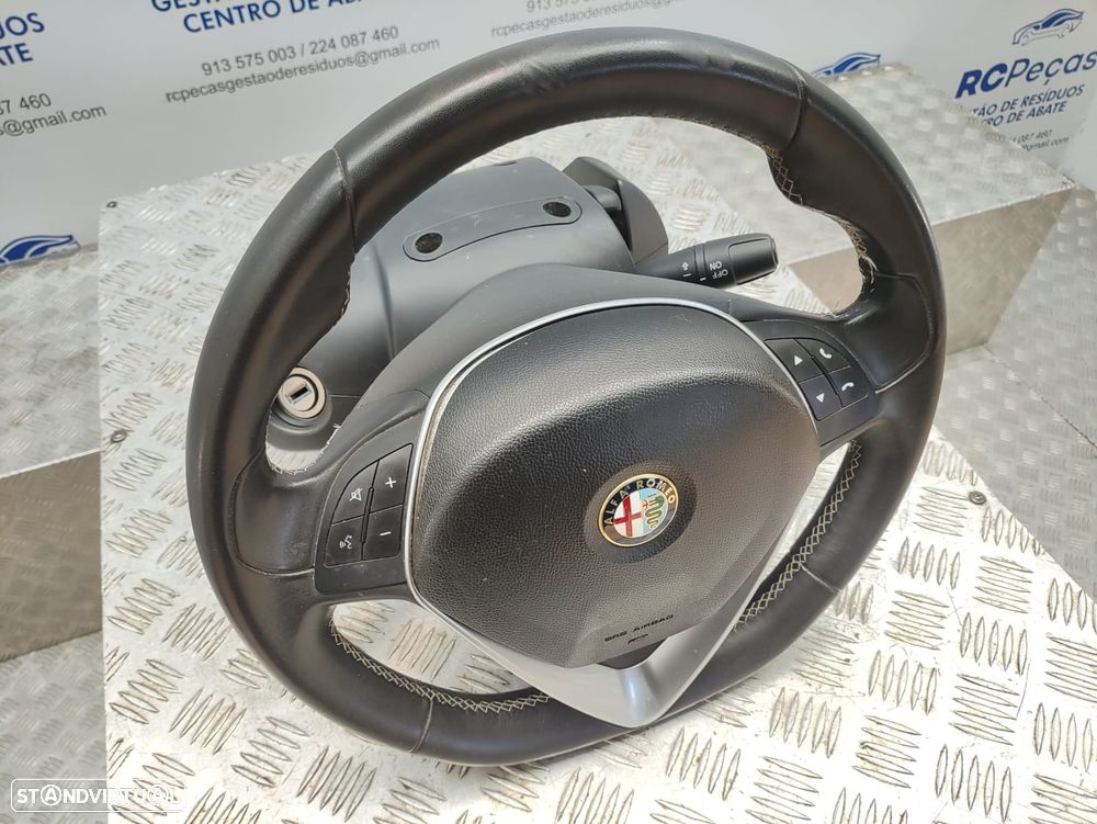 Volante Completo Flat Bottom Pele Costura Branca Alfa Romeo Giulietta - 5