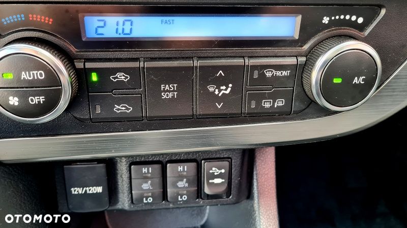 Toyota Auris 2.0 D-4D Comfort - 22