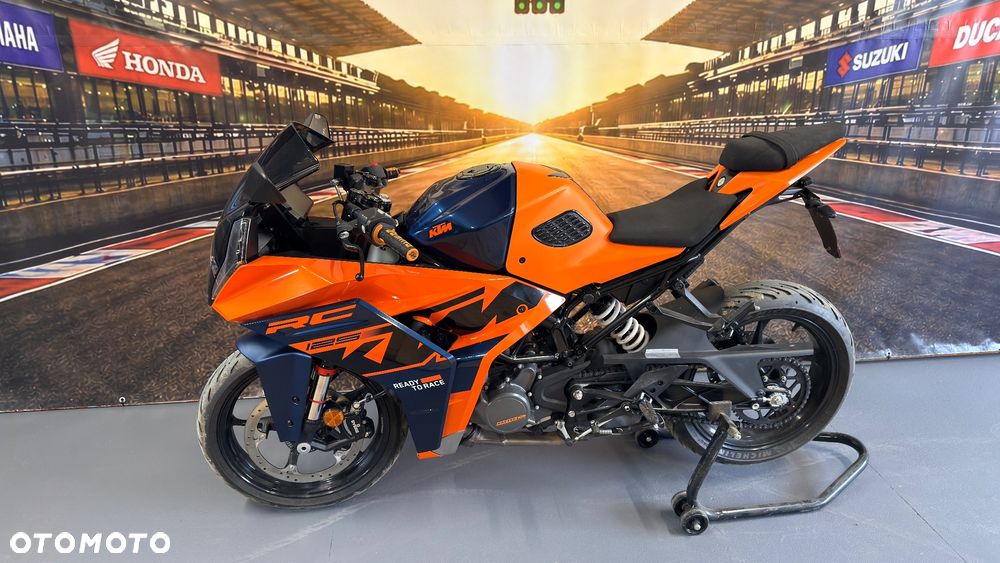 KTM RC 125 - 3