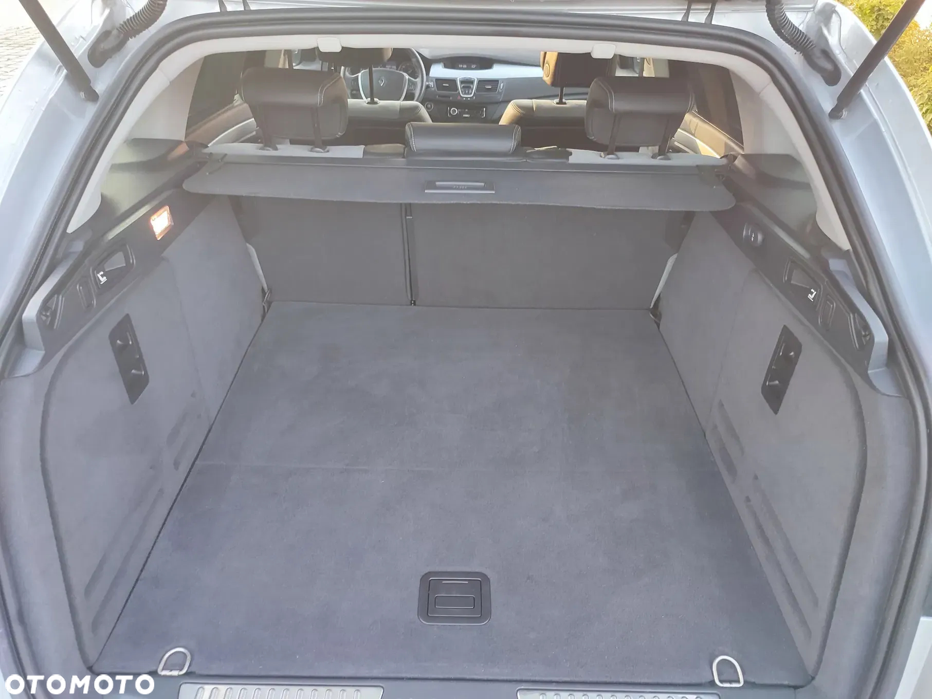 Renault Laguna Grandtour dCi 180 FAP GT - 26
