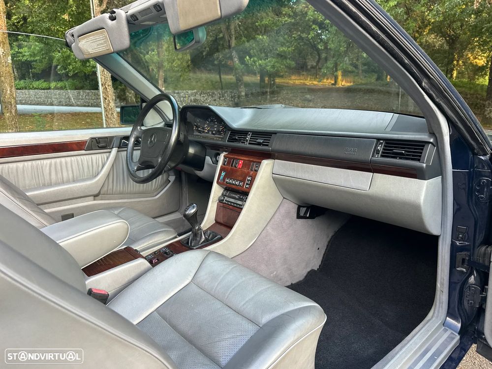 Mercedes-Benz E 200 - 19