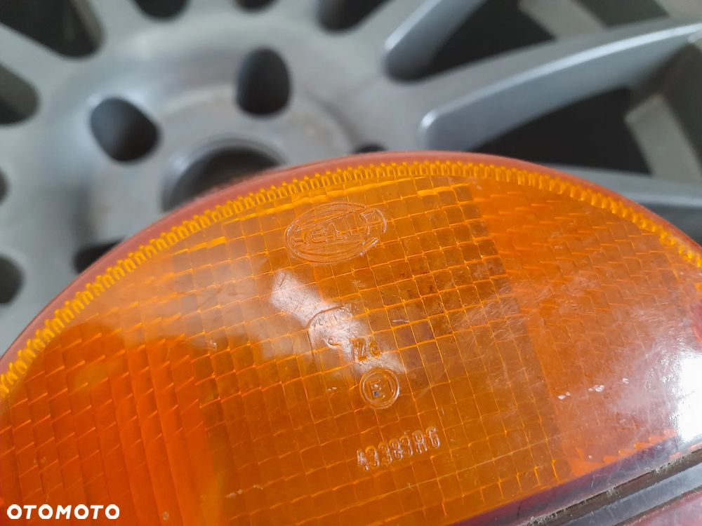 Lampa tył Volkswagen Garbus Käfer 1303 Hella 43383R7 - 3