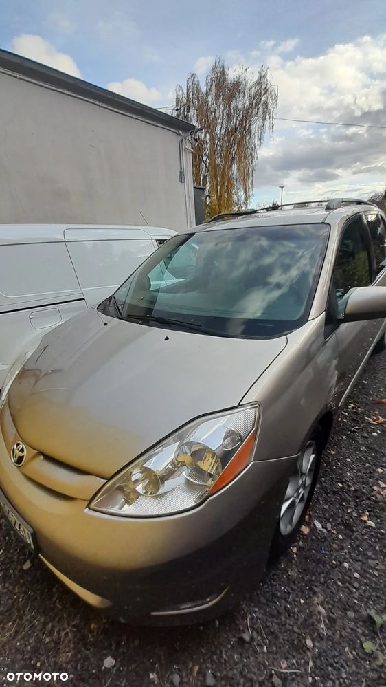 Toyota Sienna 3.3 LE AWD - 7