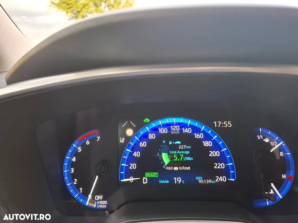 Toyota Corolla Sedan 1.8 HSD Dynamic - 3