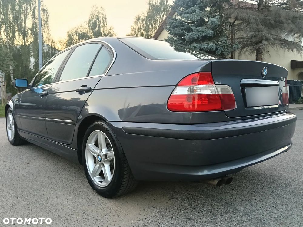 BMW Seria 3 325i Edition Sport - 7