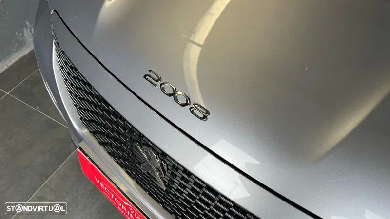 Peugeot e-2008 50 kWh Allure - 3