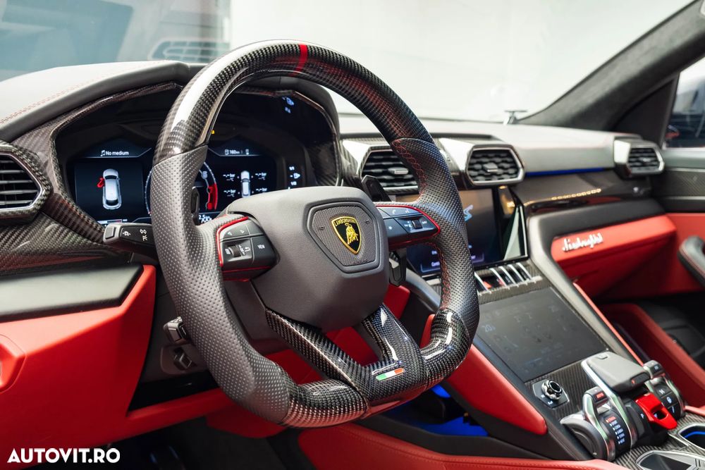 Lamborghini URUS ver-standard - 12