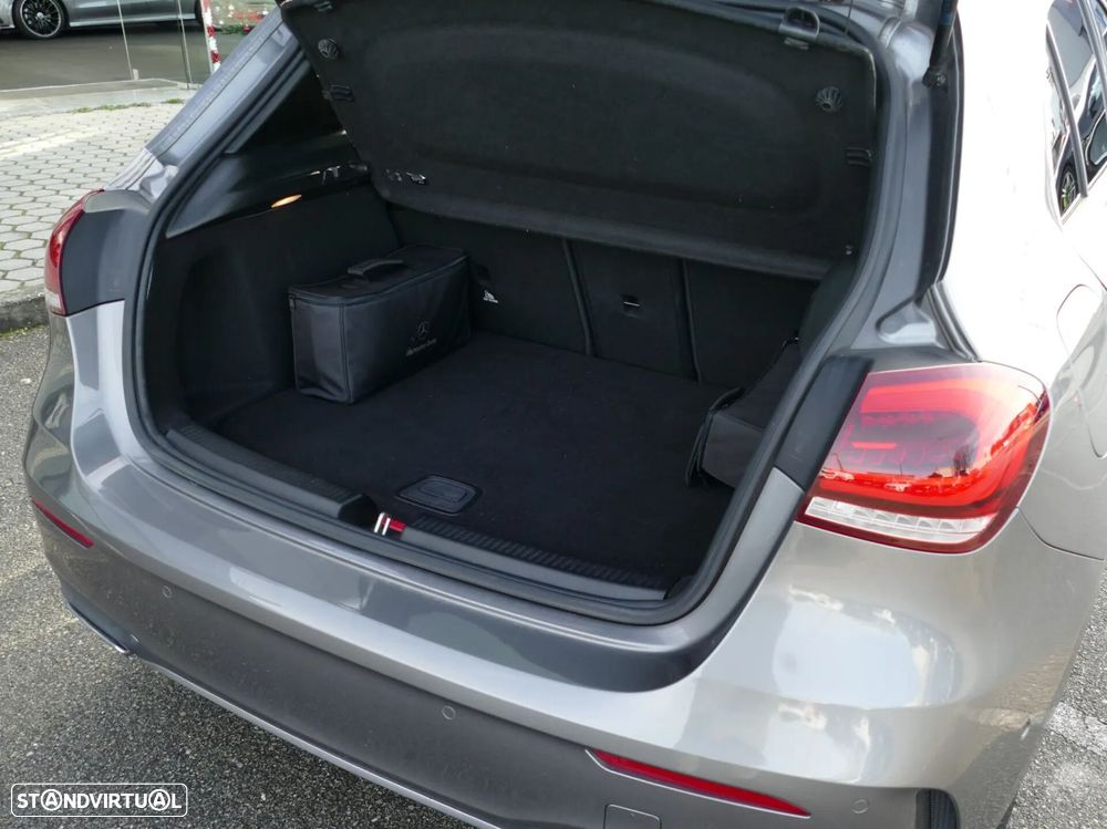 Mercedes-Benz A 250 e AMG Line - 11