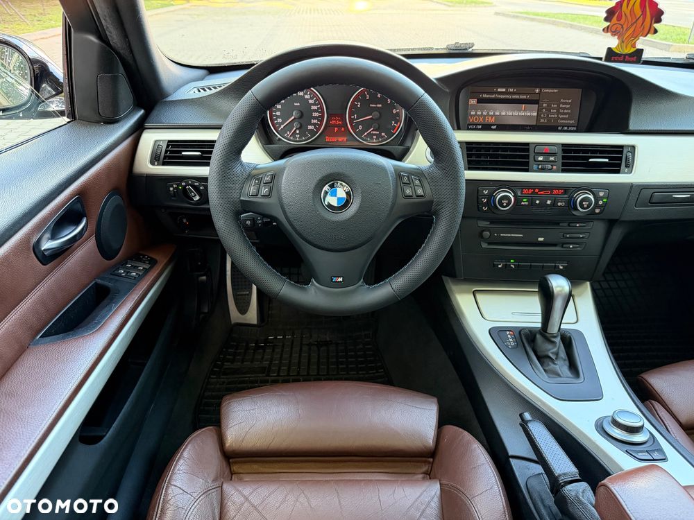 BMW Seria 3 330i - 7