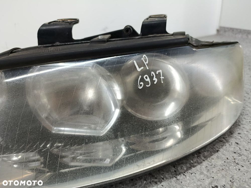 LAMPA PRZÓD LEWA XENON AUDI A4 B6 8E0941003C 8E0990007C 89305770  VALEO - 5