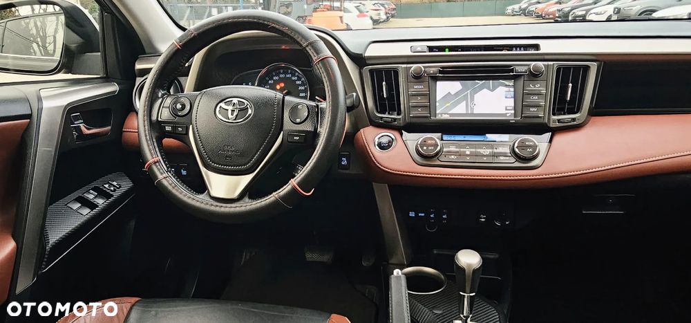 Toyota RAV4 2.2 D-CAT Premium - 30