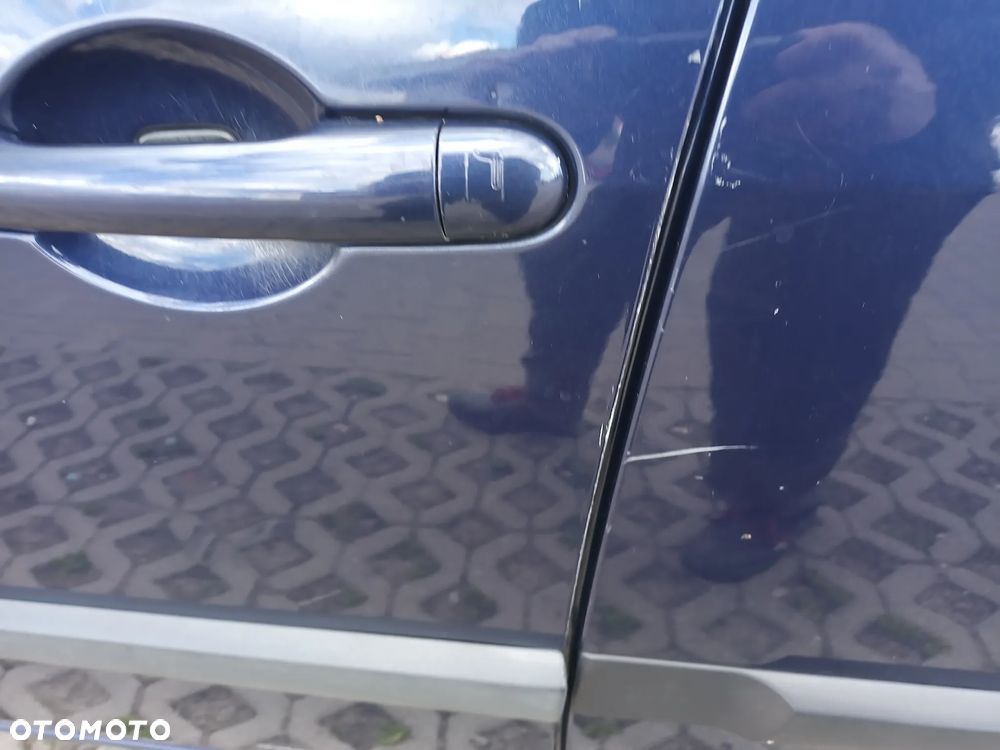 Renault Grand Scenic - 31